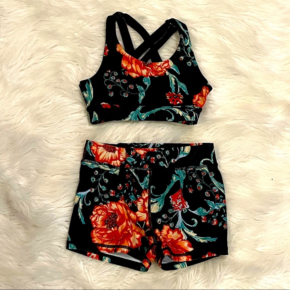 Gb girls active wear; floral; size small